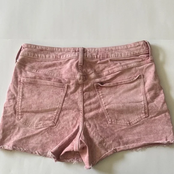 Universal Thread Acid Wash Pink Denim High Rise Midi Shorts Size 14 - Picture 5 of 8